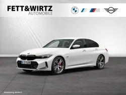 Andere Gebraucht 2024 BMW 320e M Sport Limousine | 44.900 €