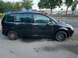 Schwarz Gebraucht 2004 VW Touran Van / Kleinbus | 699 € (Superpreis)