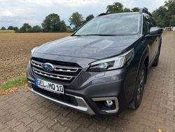 Grau Gebraucht 2023 Subaru Outback Active SUV | 33.900 € (Superpreis)