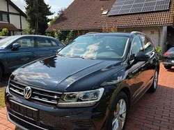 Schwarz Gebraucht 2016 VW Tiguan Highline SUV | 18.900 € (Etwas zu teuer)