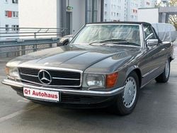 Grün Gebraucht 1985 Mercedes SL380 Cabrio | 39.950 €