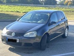 Schwarz Gebraucht 2004 VW Golf V Limousine | 2.499 €