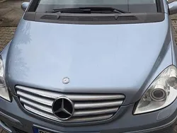 Grau Gebraucht 2008 Mercedes B200 Van / Kleinbus | 4.000 € (Fairer Preis)