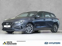 Grau Gebraucht 2023 Hyundai i30 Trend Kombi | 15.880 € (Guter Preis)