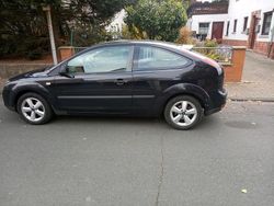 Blau Gebraucht 2004 Ford Focus Limousine | 3.000 € (Teuer)