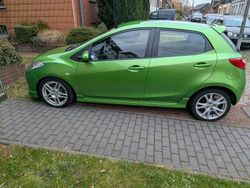 Grün Gebraucht 2007 Mazda 2 Kleinwagen | 2.000 €