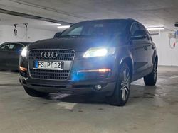 Grau Gebraucht 2006 Audi Q7 SUV | 9.250 € (Guter Preis)
