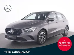 Grau Gebraucht 2024 Mercedes B180 Progressive Van / Kleinbus | 30.885 € (Fairer Preis)