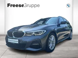 Grau Gebraucht 2021 BMW 320e M Sport | 26.490 € (Fairer Preis)