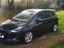 Schwarz Gebraucht 2017 Opel Zafira Innovation Van / Kleinbus | 15.999 € (Etwas zu teuer)