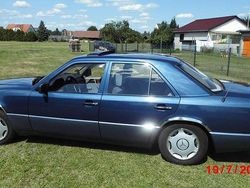 Blau Gebraucht 1991 Mercedes E260 Limousine | 4.900 €