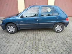 Blau Gebraucht 1997 Peugeot 106 Kleinwagen | 1.800 € (Fairer Preis)
