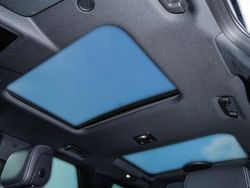 Schwarz Gebraucht 2024 Land Rover Discovery 5 SE Dynamic SUV | 75.000 €