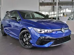 Blau (lapiz blue metallic) Gebraucht 2024 VW Golf VIII R Kleinwagen | 53.580 €