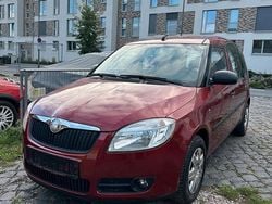 Rot Gebraucht 2007 Skoda Roomster Van / Kleinbus | 2.200 € (Guter Preis)
