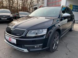 Schwarz Gebraucht 2016 Skoda Octavia Scout 4x4 Kombi | 11.900 € (Guter Preis)