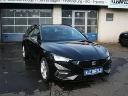 Midnight schwarz metallic Neu 2025 Seat Leon FR Kombi | 28.980 € (Guter Preis)