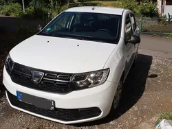 Weiß Gebraucht 2018 Dacia Sandero Acces Kleinwagen | 6.000 € (Guter Preis)