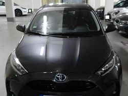 Grau Gebraucht 2023 Toyota Yaris Hybrid Business Edition Kleinwagen | 21.500 € (Fairer Preis)