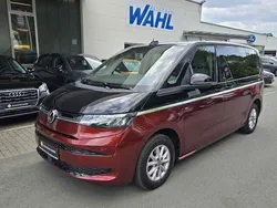 Schwarz Gebraucht 2022 VW Multivan Life Van / Kleinbus | 42.780 € (Etwas zu teuer)