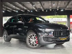 Schwarz Gebraucht 2017 Maserati Levante SUV | 33.999 € (Guter Preis)