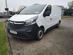 Casablancaweiß Gebraucht 2017 Opel Vivaro Van | 15.200 € (Guter Preis)