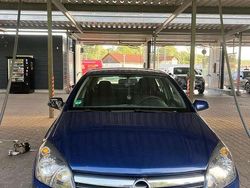Blau Gebraucht 2006 Opel Astra Enjoy Limousine | 1.700 € (Fairer Preis)