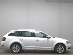 Weiss Gebraucht 2019 Skoda Octavia Style Kombi | 11.480 € (Superpreis)