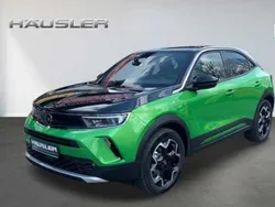 Matcha grün (metallic) Gebraucht 2021 Opel Mokka-e Ultimate SUV | 18.280 € (Teuer)