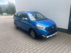 Blau Gebraucht 2018 Dacia Lodgy Stepway Van / Kleinbus | 8.990 € (Fairer Preis)