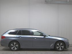 Blau Gebraucht 2020 BMW 520 Performance Kombi | 23.480 € (Superpreis)
