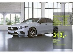 Weiß Gebraucht 2022 Mercedes A200 AMG Limousine | 28.395 € (Fairer Preis)