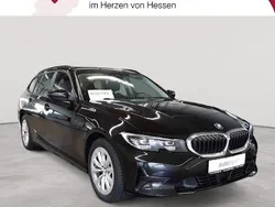 Schwarz Gebraucht 2022 BMW 318 Advantage Kombi | 20.989 € (Guter Preis)