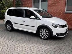 Weiß Gebraucht 2013 VW Touran Cross Van / Kleinbus | 12.500 € (Teuer)