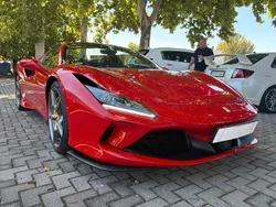 Rosso corsa Gebraucht 2021 Ferrari F8 Cabrio | 327.250 € (Superpreis)