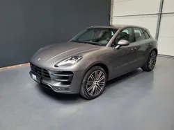 Achatgraumetallic Gebraucht 2017 Porsche Macan Turbo Performance Package SUV | 40.950 € (Superpreis)