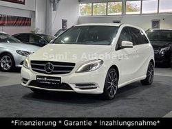 Weiß Gebraucht 2012 Mercedes B180 Sport Van / Kleinbus | 5.600 € (Teuer)