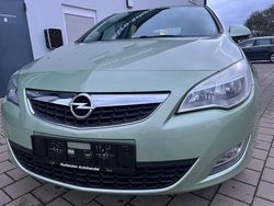 Grün Gebraucht 2012 Opel Astra Design Edition Limousine | 4.999 € (Fairer Preis)