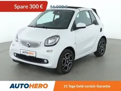 Weiß Gebraucht 2018 Smart ForTwo Cabrio Basis Cabrio | 15.790 € (Fairer Preis)