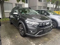 Schwarz Gebraucht 2023 Dacia Sandero Expression Kleinwagen | 14.380 € (Fairer Preis)