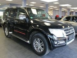 Schwarz Gebraucht 2017 Mitsubishi Pajero Top SUV | 22.980 € (Superpreis)
