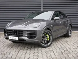 Quarzitgraumetallic Gebraucht 2024 Porsche Cayenne SUV | 136.880 € (Teuer)