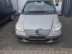Grau Gebraucht 2007 Mercedes A200 Avantgarde Edition Limousine | 5.500 € (Fairer Preis)