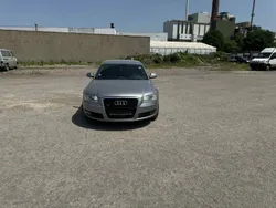 Grau Gebraucht 2009 Audi A8 Limousine | 5.850 € (Superpreis)