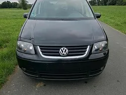 Schwarz Gebraucht 2005 VW Touran Van / Kleinbus | 1.600 € (Guter Preis)