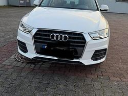 Weiß Gebraucht 2018 Audi Q3 SUV | 17.800 €
