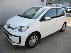 Pure white Gebraucht 2021 VW up! Basis Kleinwagen | 6.670 € (Fairer Preis)