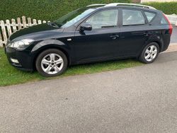 Schwarz Gebraucht 2010 Kia Ceed Kombi | 3.400 € (Guter Preis)