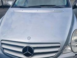 Silber Gebraucht 2006 Mercedes R320 Van / Kleinbus | 3.799 € (Guter Preis)