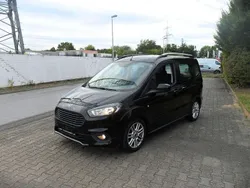 Schwarz Gebraucht 2020 Ford Tourneo Courier Van / Kleinbus | 10.990 € (Superpreis)